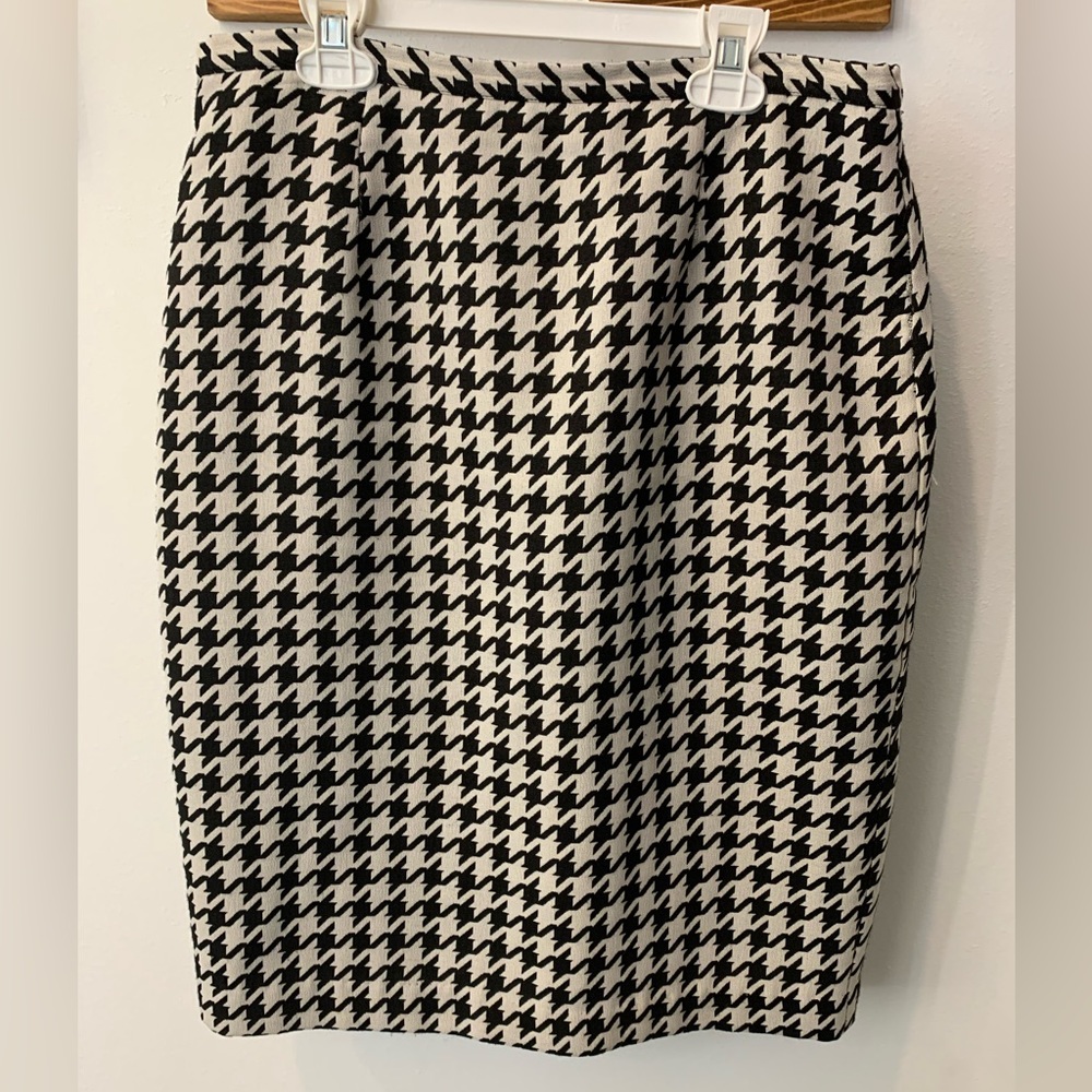 Donna Rae New York Chevron Skirt Size 10